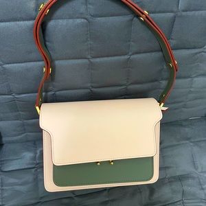 Marni trunk bag - pink and green
